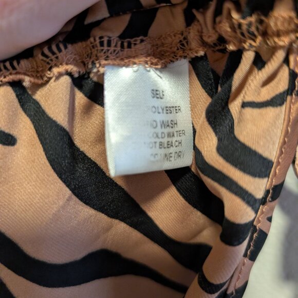 Satin cowl neck shirt, size medium, bengal print - Picture 4 of 5